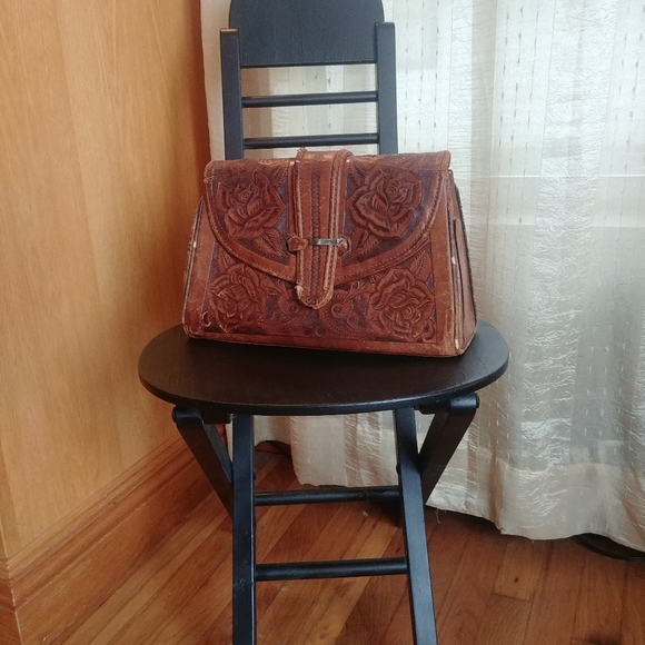 Vintage brown leather tooled clutch - Picture 2 of 8